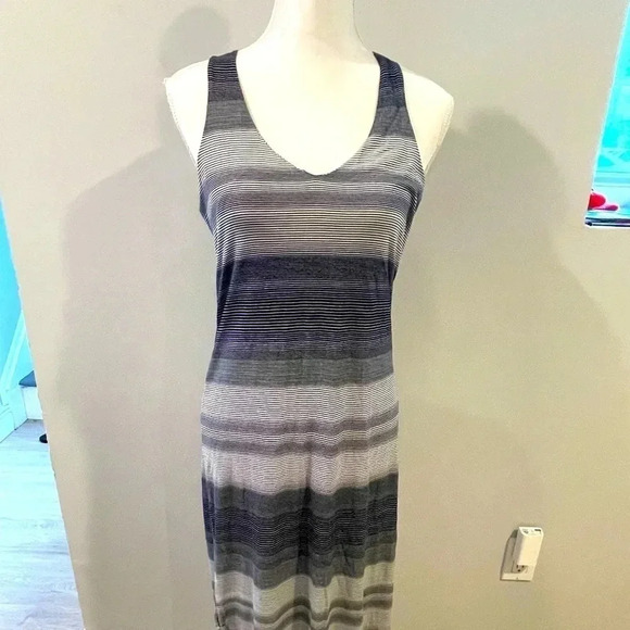 Euc Striped T Back Maxi Dress - Picture 1 of 6